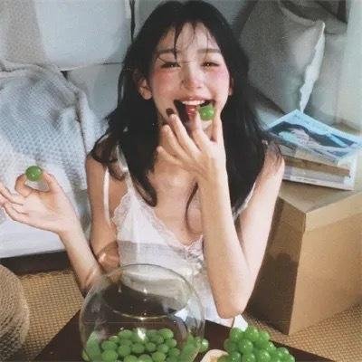 绿野红颜